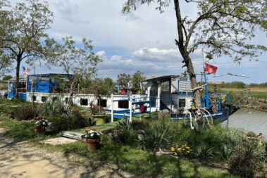 Hausboot Canal du Midi Vorgarten Übernachten Portiragnes Plage